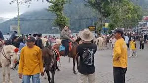 Telaga Sarangan Masih Jadi Magnet Wisatawan di Akhir Pekan